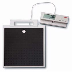 Seca 869 Flat scale with cabled remote display, 330 x 0.2 lbs and 550 lbs  x 0.5 lbs 